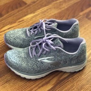 Brooks Women’s anthem 2 running shoes